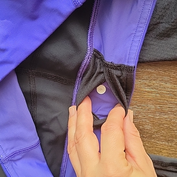 Lululemon Athletica Run Legging 3/4 Crop - Size 6 - Picture 6 of 9